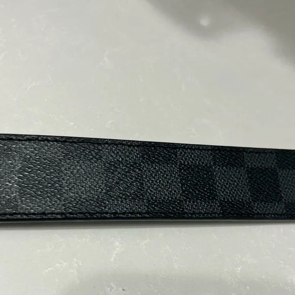 ❗️SOLD❗️Authentic Louis Vuitton Damier Graphite Canvas Inventeur Reversible Belt - Picture 4 of 10